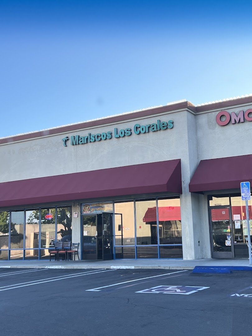 Mariscos Los Corales storefront on Harbor Boulevard.